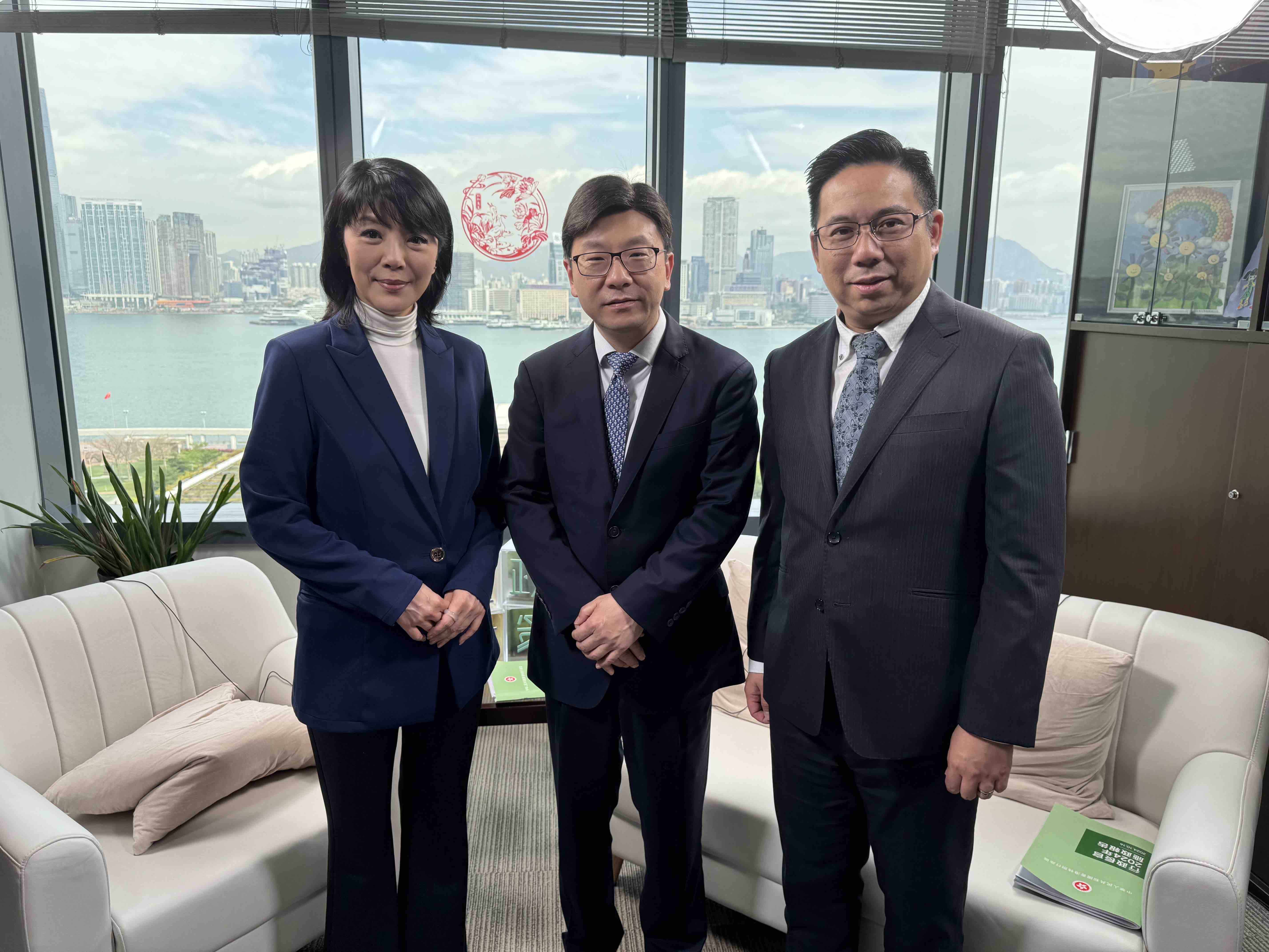 勞工及福利局局長孫玉菡及盤點政策主持